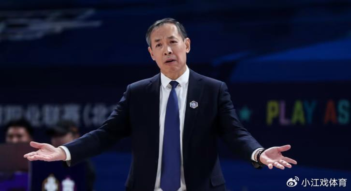 澳超直播-赵睿受伤缺阵，北京首钢队4战3败，许利民指导接近下课|深圳队|常规赛|曾凡博|山东男篮|广东男篮_新浪体育_新浪新闻