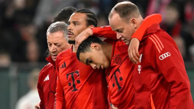 雨燕直播-拜仁球迷心碎：穆西亚拉恐赛季报销，穆勒夏天告别